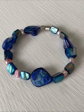 Roxy Blue & Pink Shell Bead Bracelet Magnetic Closure